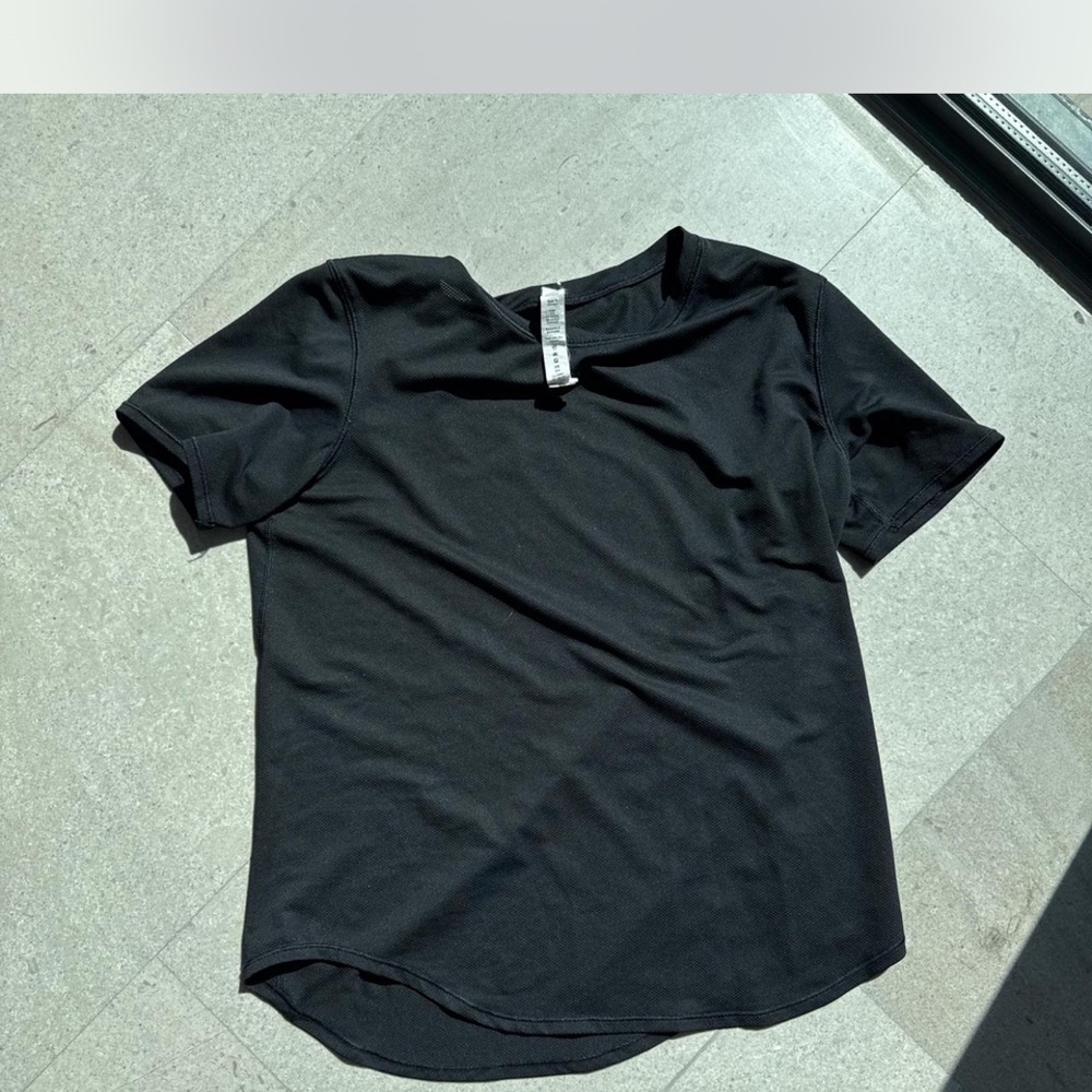 lululemon athletica Black Short Sleeve Tee